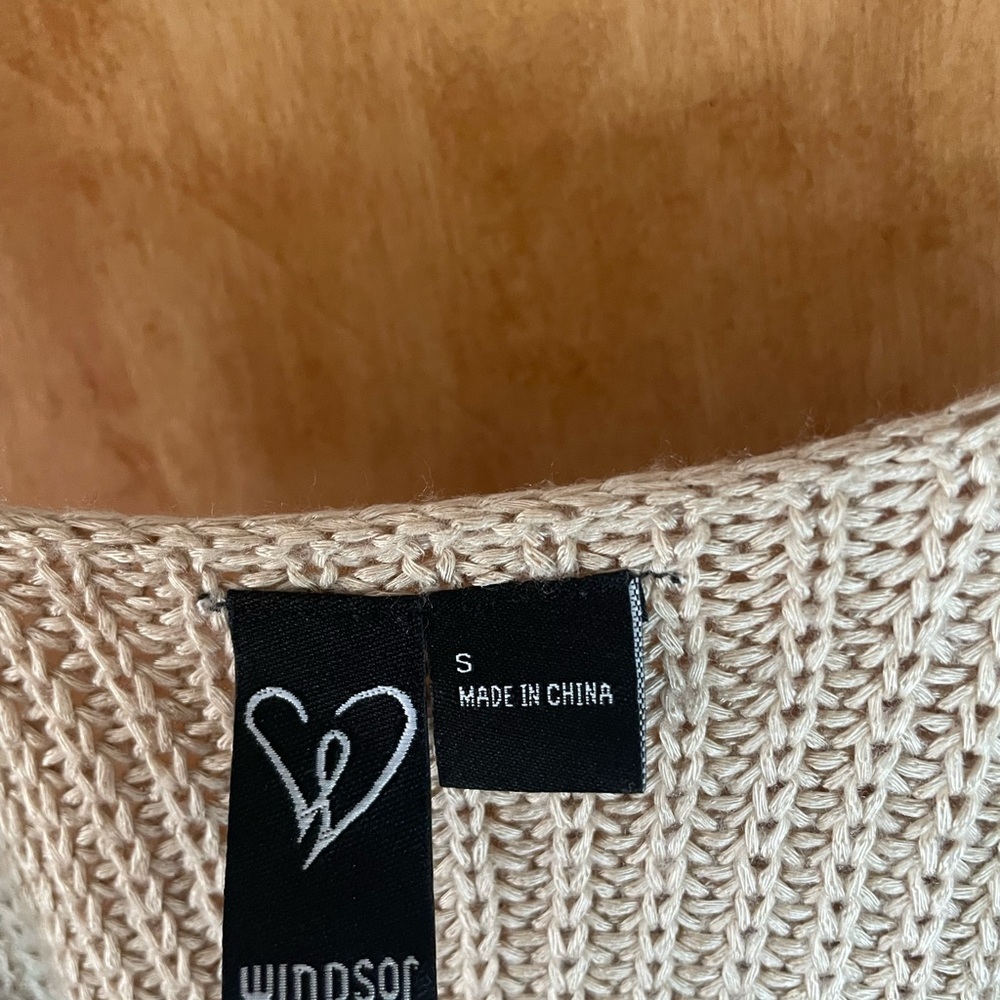 Windsor Tan Knit Crop Top with Floral Embroidery - Picture 2 of 4